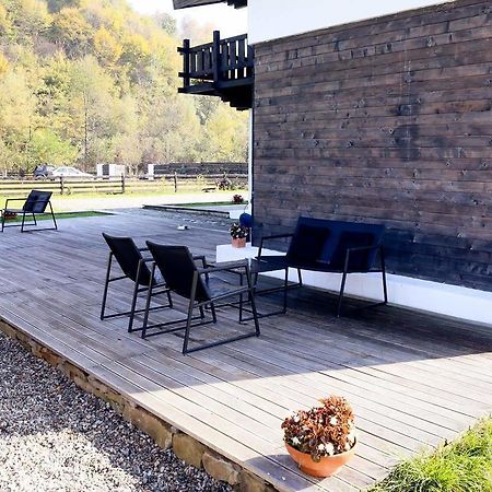 Landhaus Bed&Breakfast Viseu de Sus Bagian luar foto