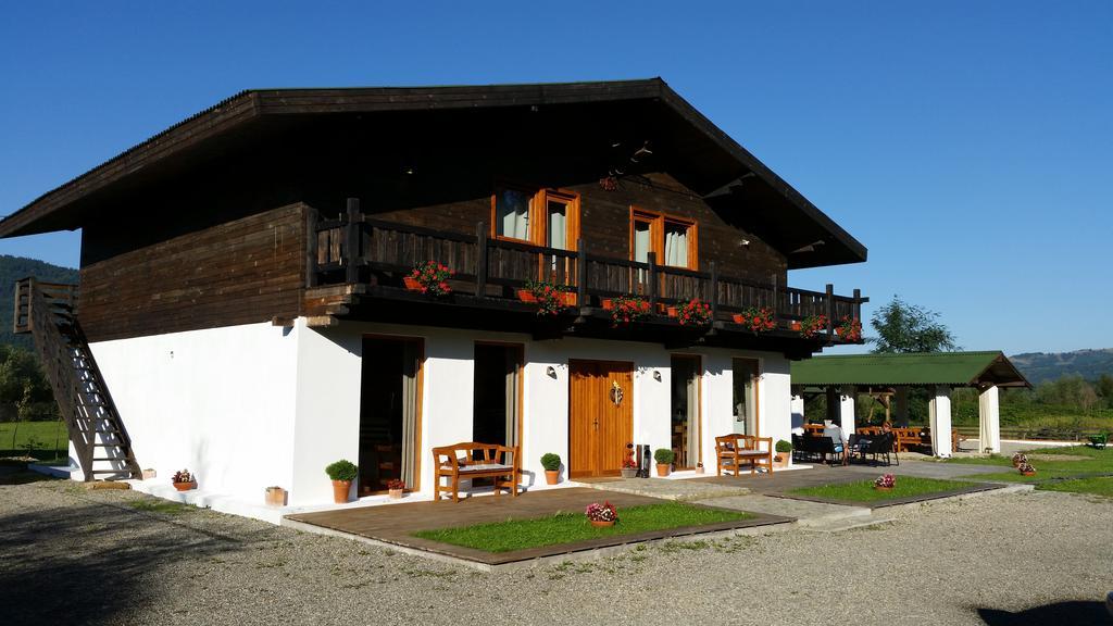 Landhaus Bed&Breakfast Viseu de Sus Bagian luar foto